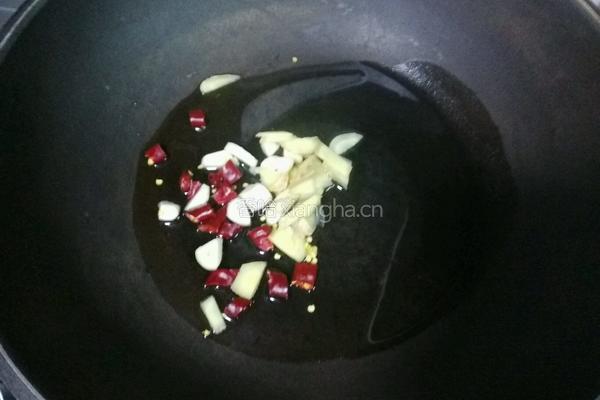 土豆烧牛肉的做法图解5