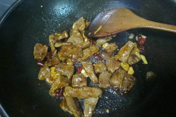 土豆烧牛肉的做法图解7