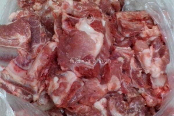 排骨藕汤的做法图解1