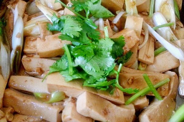葱烧豆腐 的做法图解8