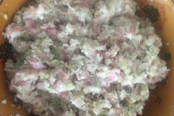 鲜肉白菜包的做法图解8