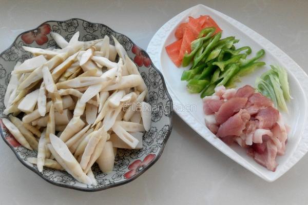 笋尖炒肉的做法图解1
