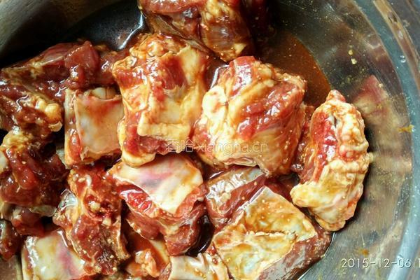 电饭锅炆焗牛排骨的做法图解3