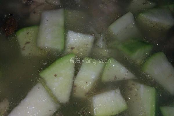 小鸡腿炖萝卜的做法图解6