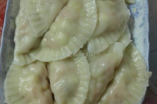 瘦肉胡萝卜玉米饺子的做法图解5