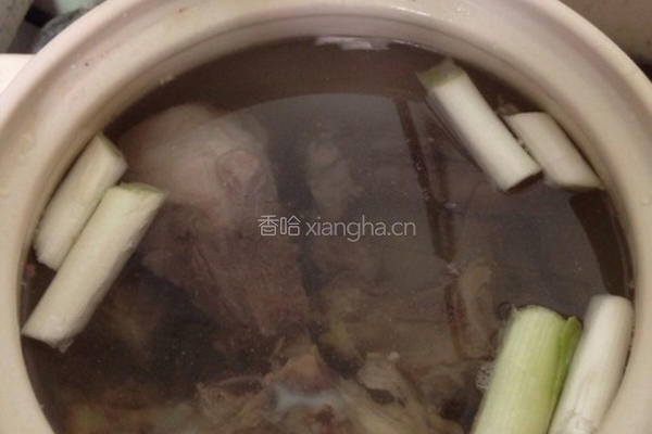 香辣牦牛油火锅的做法图解1