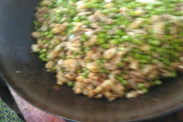 嫩豌豆烧肉的做法图解9