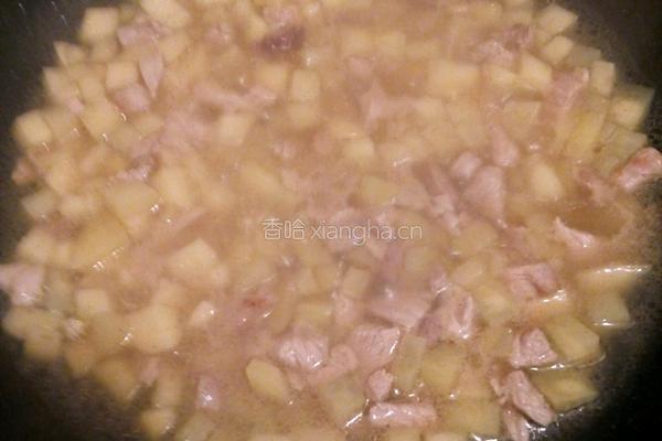 瘦肉土豆丁的做法图解5