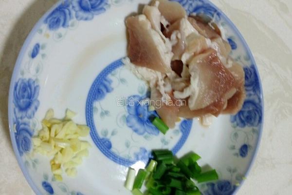 青椒炒肉的做法图解2