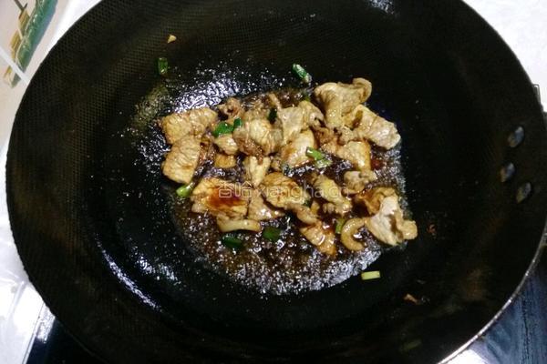 青椒炒肉的做法图解3
