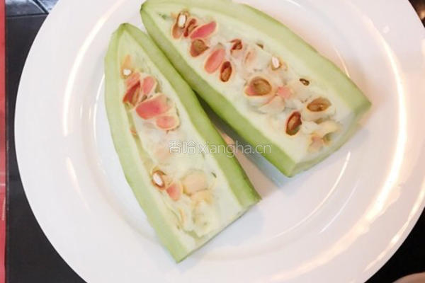 豆豉鲮鱼炒凉瓜的做法图解1