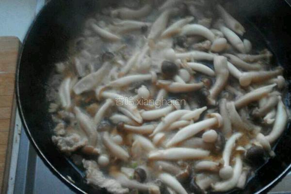 肉片烧双菇的做法图解2