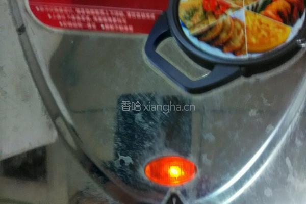 电饼铛苹果糯米黑芝麻饼的做法图解5