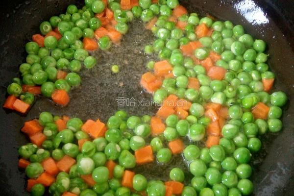豌豆鸡丁的做法图解2