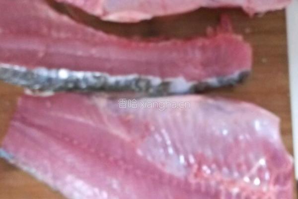 酸菜鱼的做法图解1