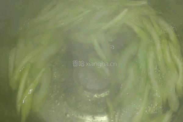 西芹土豆丝的做法图解3