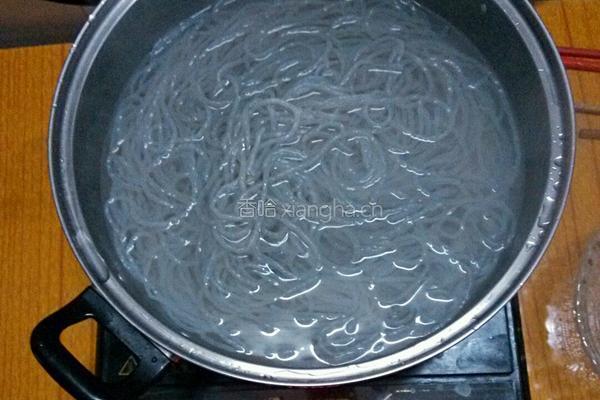肉丝酸辣粉的做法图解9