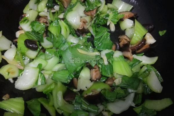 香菇炒油菜的做法图解5
