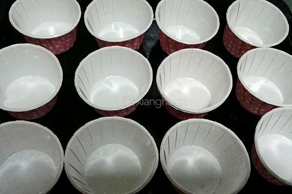 原味杯子蛋糕的做法图解7