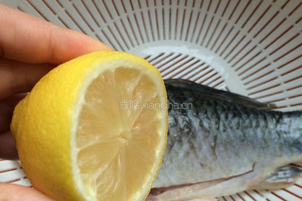 鲫鱼鸡蛋羹的做法图解3