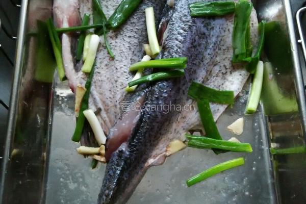 郫县豆瓣酱烤鱼的做法图解2