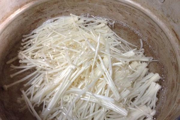 苦菊拌金针菇的做法图解5