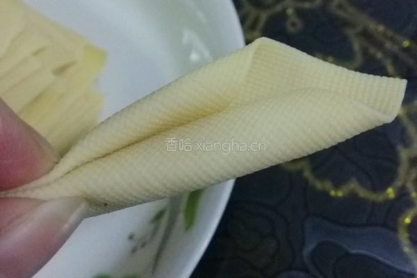 鸡汤豆腐串的做法图解2