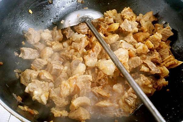牛肉炖萝卜的做法图解5