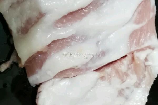 茶树菇炒猪颈肉的做法图解2