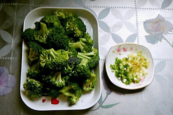 西兰花蒸虾仁的做法图解3