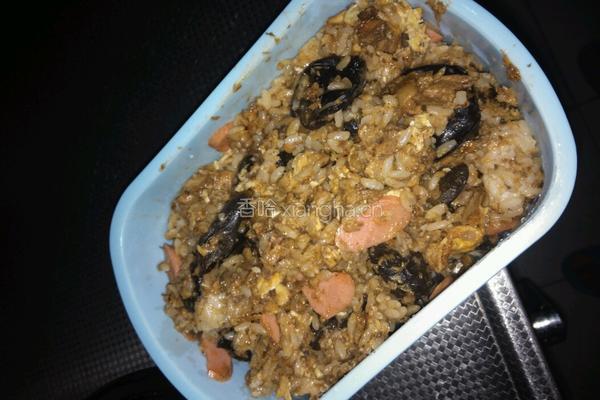 沙丁鱼木耳火腿炒饭的做法图解5