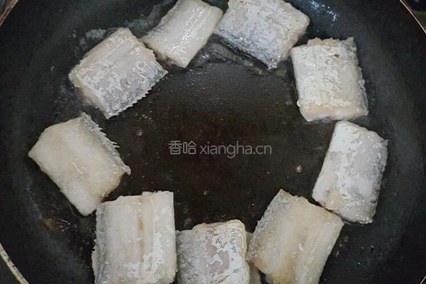 糖醋带鱼的做法图解5