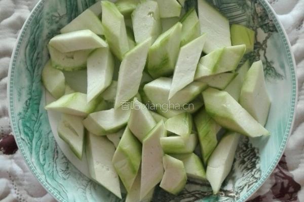 丝瓜火腿烩豆腐的做法图解6