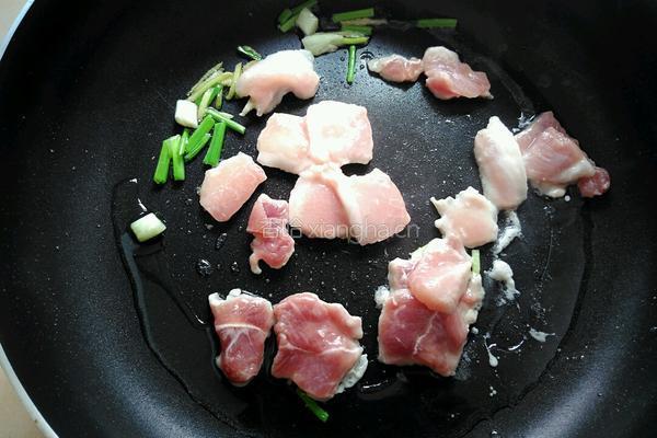 土豆片尖椒炒肉的做法图解7