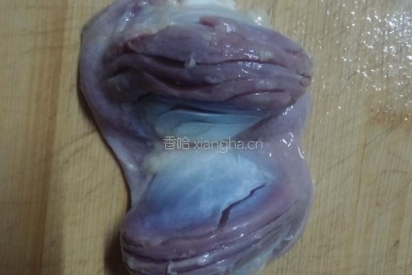 青红椒炒鸭胗、心的做法图解3