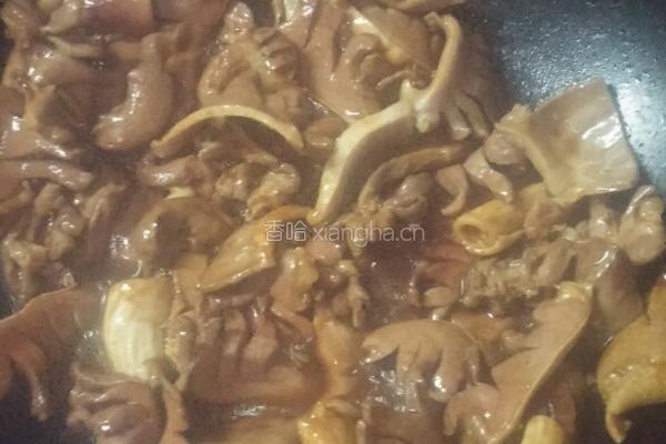 青红椒炒鸭胗、心的做法图解10