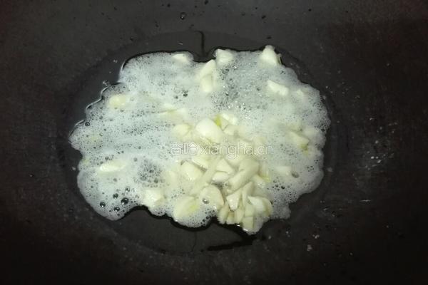 蒜苗炒菜花的做法图解3