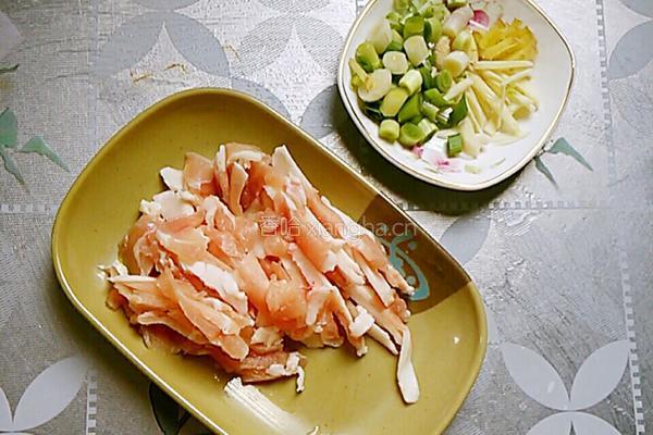 白萝卜条炒肉丝的做法图解2