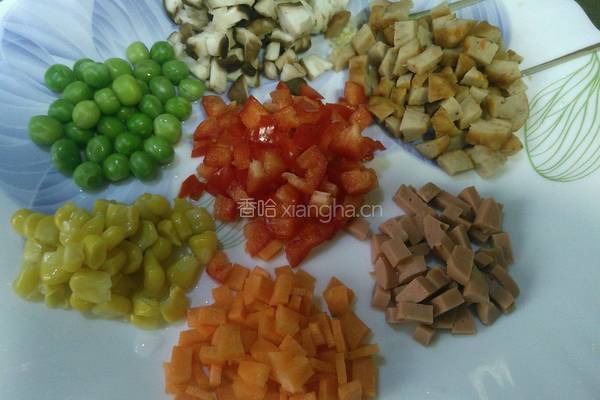 虾仁什锦炒饭的做法图解1