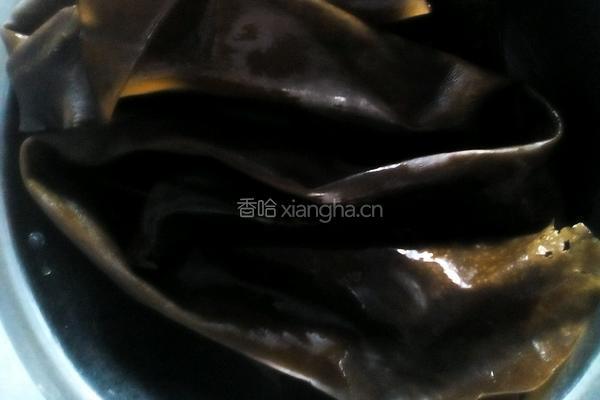 冻豆腐鸡肉炒海带的做法图解1
