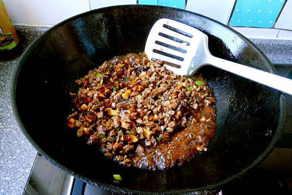 香菇牛肉酱的做法图解8