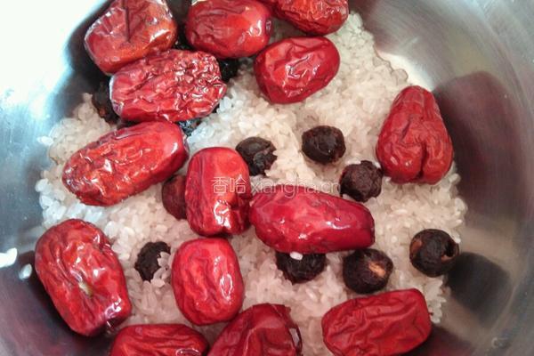 红小豆薏仁米桂圆枣粥的做法图解2