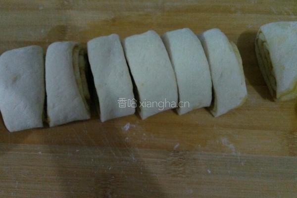 五香花卷的做法图解5