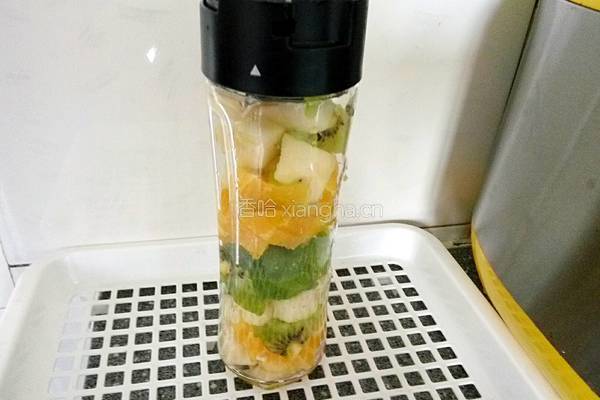 原汁原味水果饮的做法图解3