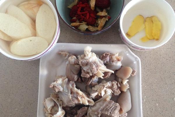 淮山药炖羊肉汤的做法图解2