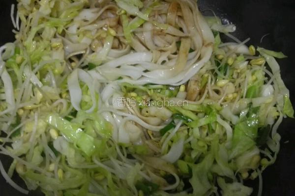 炒河粉的做法图解3