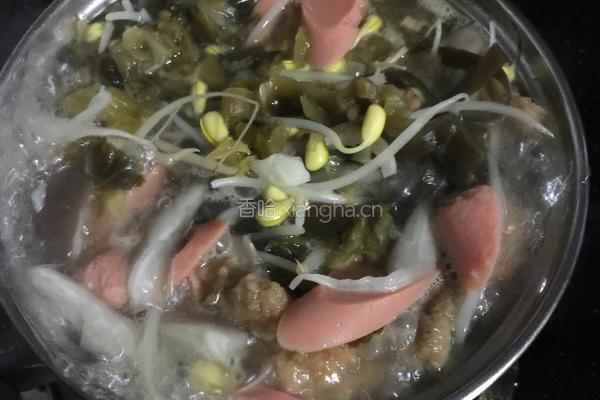 酸菜米线的做法图解5