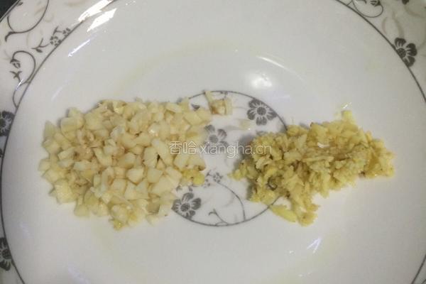 香辣鱿鱼花的做法图解4