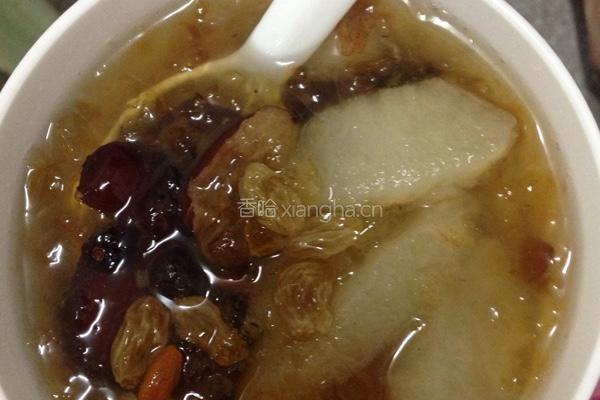 桃胶枸杞雪梨的做法图解4
