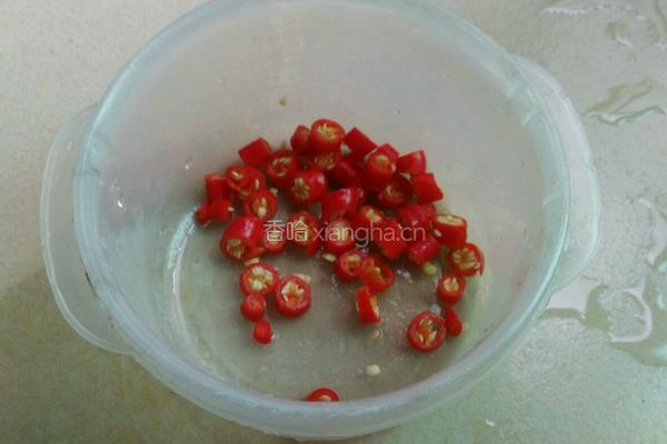 辣椒葱油淋金针菇的做法图解3